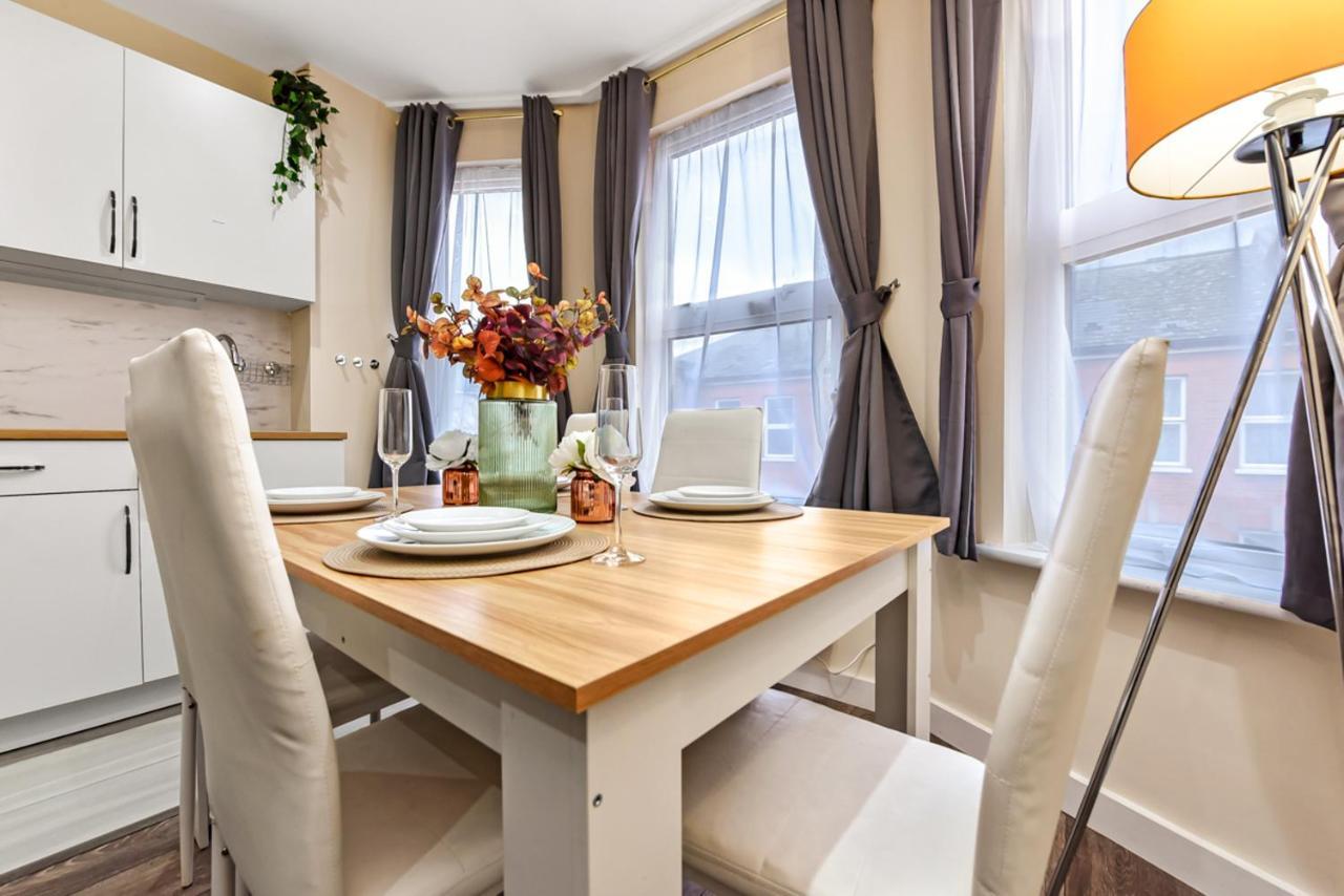 Family Friendly, Zone 2, 2 Beds, Overground Londýn Exteriér fotografie